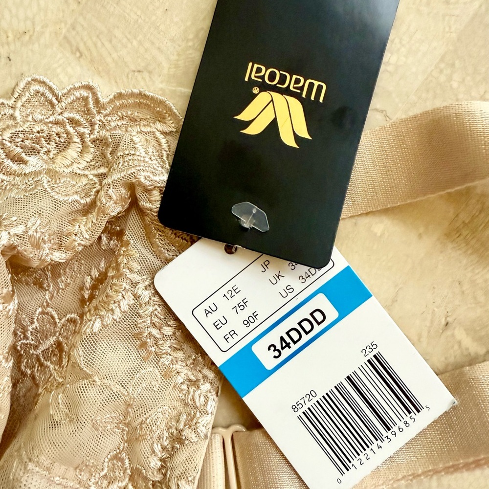 NWT WACOAL 85720 "Renaissance Rose" Full Figure Underwire, Lace Bra, Beige 34DDD - Picture 7 of 8
